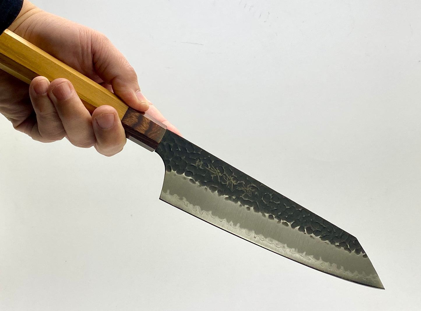 "Sakai Takayuki " Aogami Super Wa Gyutou Ken-gata 190mm