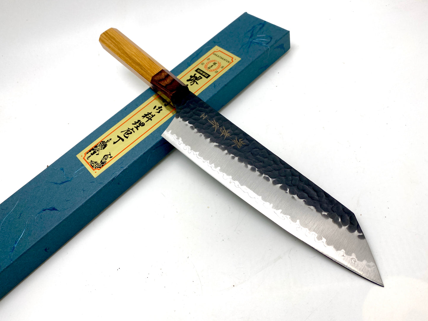 "Sakai Takayuki " Aogami Super Wa Gyutou Ken-gata 190mm