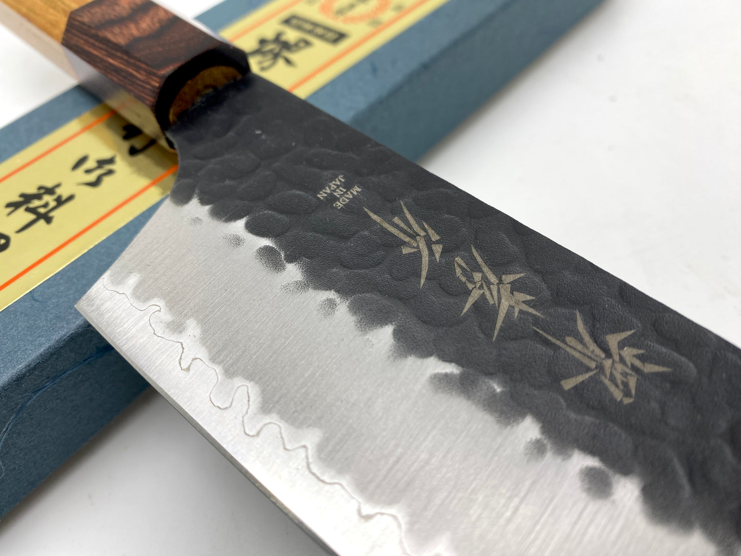 "Sakai Takayuki " Aogami Super Wa Gyutou Ken-gata 190mm