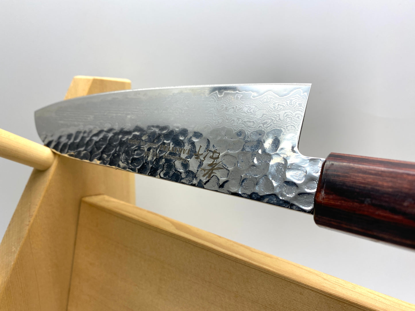 Sakai Takayuki Damascuss33 Wa-Santoku "Japanese style" 170mm